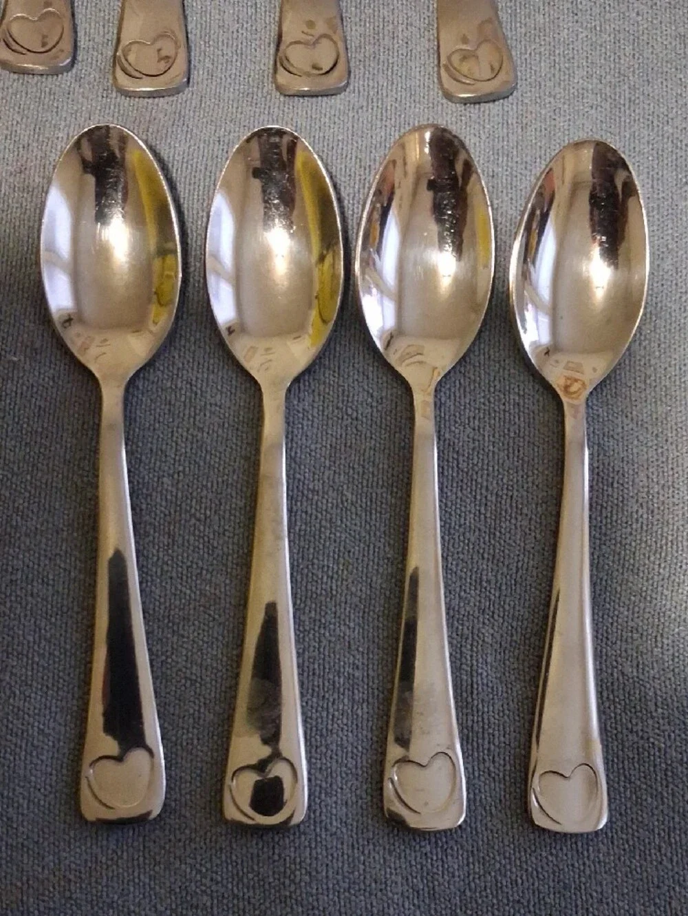 Oneida Little One Heart-Accent Flatware Set - Silver Tone